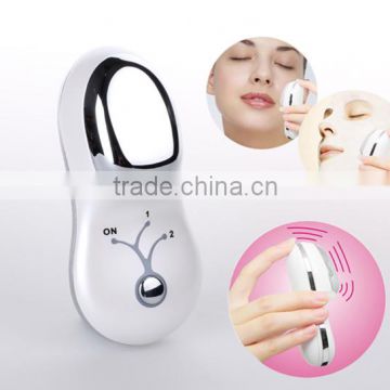 Iontophoresis facial massage machine
