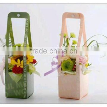 flower bags 2016 China supplier Flower carry pp plastic sleeves for flowers hand bag