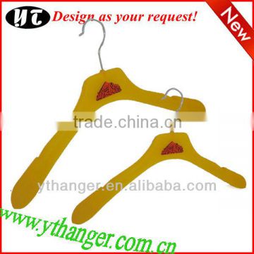 PL75 orange plastic hanger for shirt