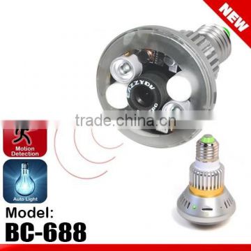 BC-688 Automatic Control Light and Video Recording Bulb DVR Camera