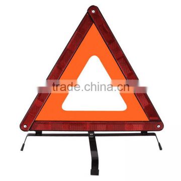High-capacity stylish dynamo warning triangle light