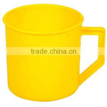 PLASTIC MUG WITH HANDLE 610