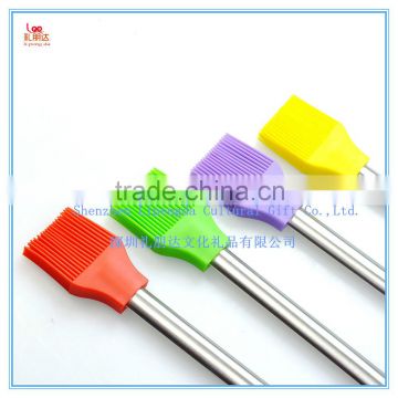 Soft and Flexible silicone bush, Heat Resistant silicone brush, best silicone brush of Kitchen Utensils