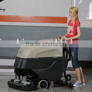 cleaning floor machine