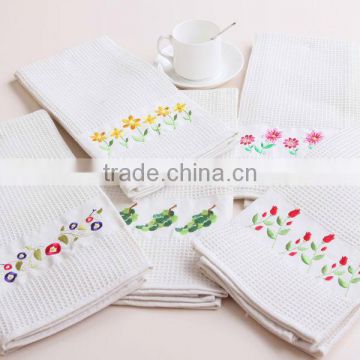 2014 hot sale waffle kitchen towel with embroidery