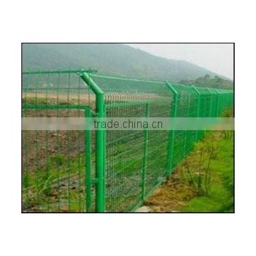 Best selling high quality curved metal safety wire mesh fence for garden