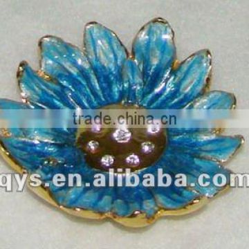Jeweled Decorative Plate in Flower Design