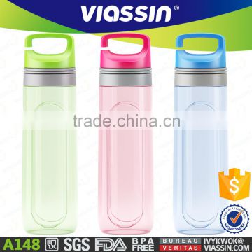 A148 560ml plastic drinking bottle with handle