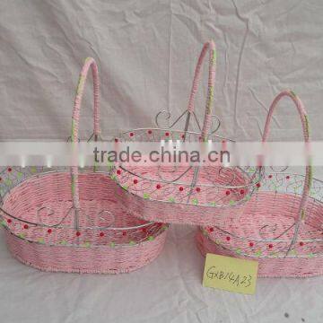 wire basket with pepaer rope