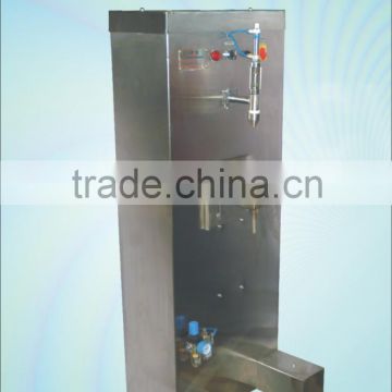 Semi Automatic Liquid Filling Machine Weighmetic Type