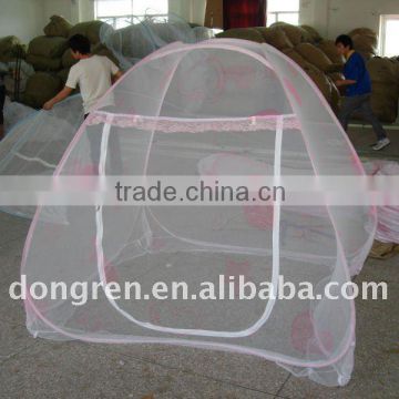 Polyester self-prop mosquito net