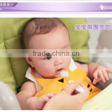 Easy Washable Cute Animal Shape Silicon Rubber Baby Bibs