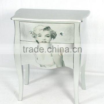Simple white Marilyn Monroe series cabinets
