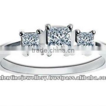 18K White Gold, 0.47 ct total diamond weight, Hamesha Princess Diamond Ring