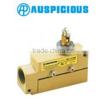 AZ-6102R Oil-tight, Enclosed Limit Switch 15A 250V Cross Roller Plunger