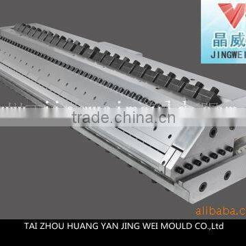 plastic extrusion mould for spinning