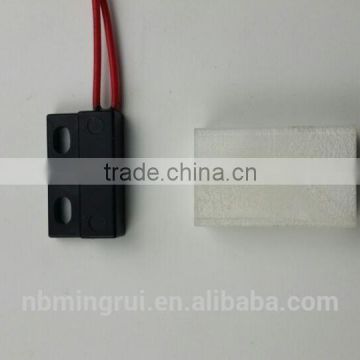 Proximity switch with float for coffee machine