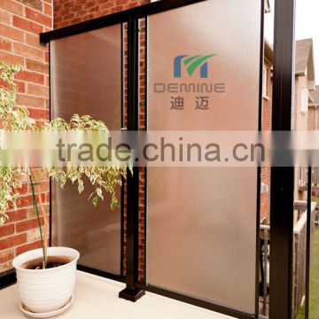 Polycarbonate frosted sheet for indoor partition wall