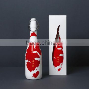 Traditional Japanese rice wine KOI with fashionable case