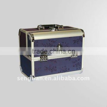 Cosmetic case with silver aluminum frame (DY2629)