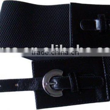 Wide elastic belt