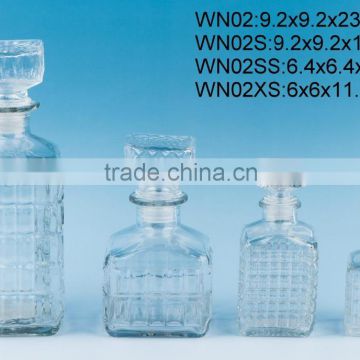 Square glass wine bottle (WN02)