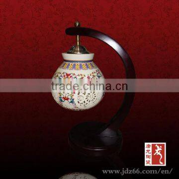 Jingdezhen porcelain hand painting ceramic lamp/a table lamp