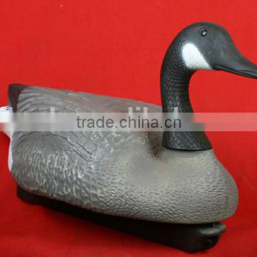 Beautiful Plastic goose for garden decoration