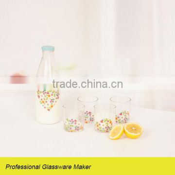high quality glass milk bottle with plastic lid and 200ml cups