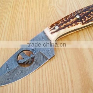 A BRILIANT WIRE CUT EAGLE SHAPE WITH STAG HORN HANDLE DAMASCUS HUNTING/FIGHTING KNIFE