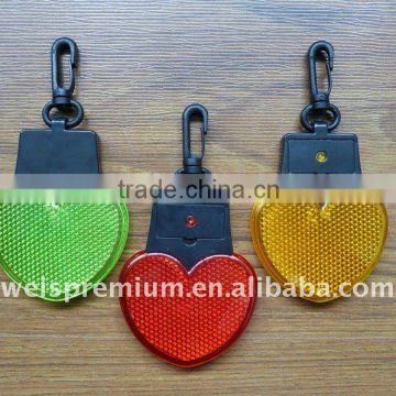 Plastic made promotional heart shape LED Reflector light