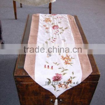 Cotton flower design embroidery table runner