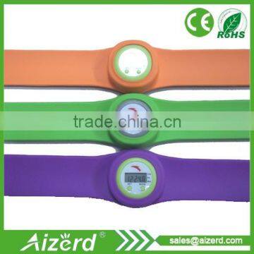 2014 new product silicone wristband pedometer for kids