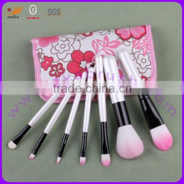 7Pcs Fashionable Makeup Brushes with Flower Pouch