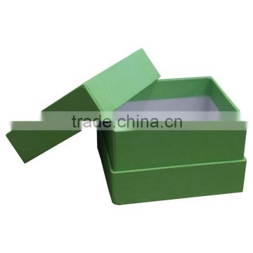 Green cardboard paper gift packaging box with OEM