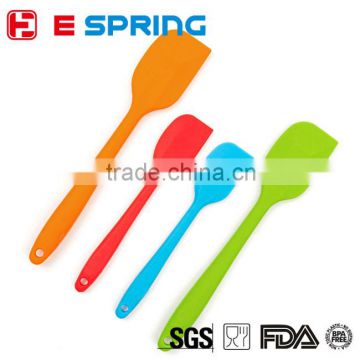 Small and Large Sizes Kitchen Scraper For Cake Making Silicon Spatula