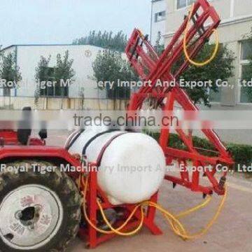 Agricultural pesticide sprayer with spraying width up to 12 meters, driven by pump