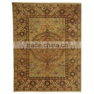 Ushak Carpet (9.2 x 7.2 feet)