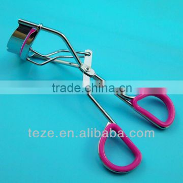 chromeplated surface heated eyelash curler with plastic ring in handle