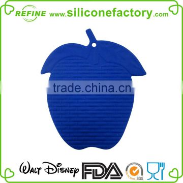 Heat Resistant fruit apple shaped Silicone mat for kitchen