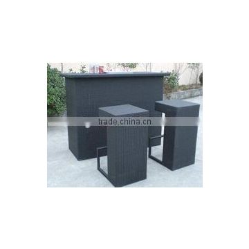 2017 Trade Assurance hot sale outdoor cheap black rattan handmade bar stool garden line table set