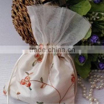 Beautiful jewelry organza gift pouches with tassels