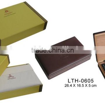 montecristo Genuine leather cigar humidor box