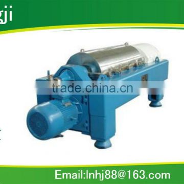 centrifugal decanter for sludge dewatering