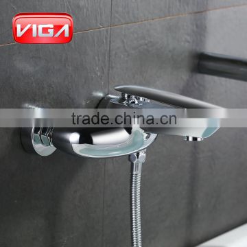 Chrome plated brass bath tap with single hole