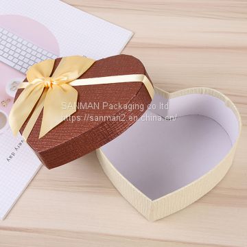 Wholesale yellow heart shape paper packaging gift box