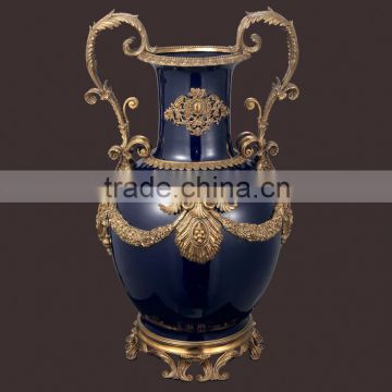 C21 chinese royal antique gold vase