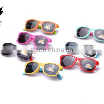 New product Manufacturers selling silicone polarizing sunglasses cute kids glasses
