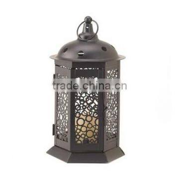 Hanging Metal Lantern to decorate your home