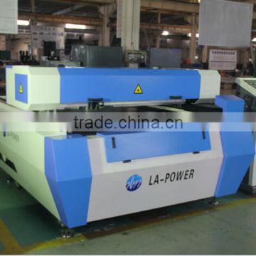 200W-500W 1250X2500mm 4X8 Metal sheet laser cutting machine
